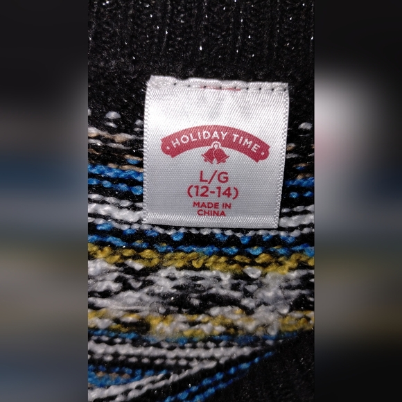 Women's Sweater - Picture 4 of 5